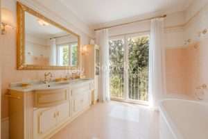 Luxury Villa 6 20250401130210 50